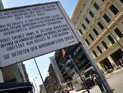Checkpoint Charlie, entrando no setor americano