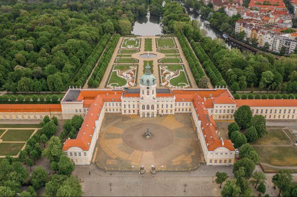 Visita ao Palácio de Charlottenburg + Excursão a Potsdam